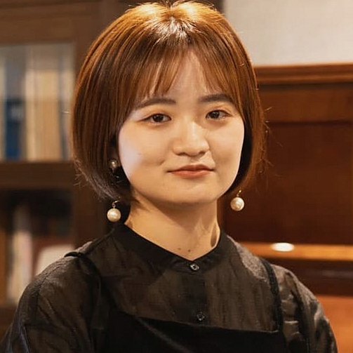 橋本 由羽先生の写真
