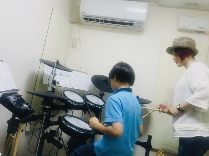 レッスンブログ ドラムレッスン♪ 初めまして、皆さんこんにちは。先月からBasstoneschoolミュージックスクールで受...続く 2019.07.11